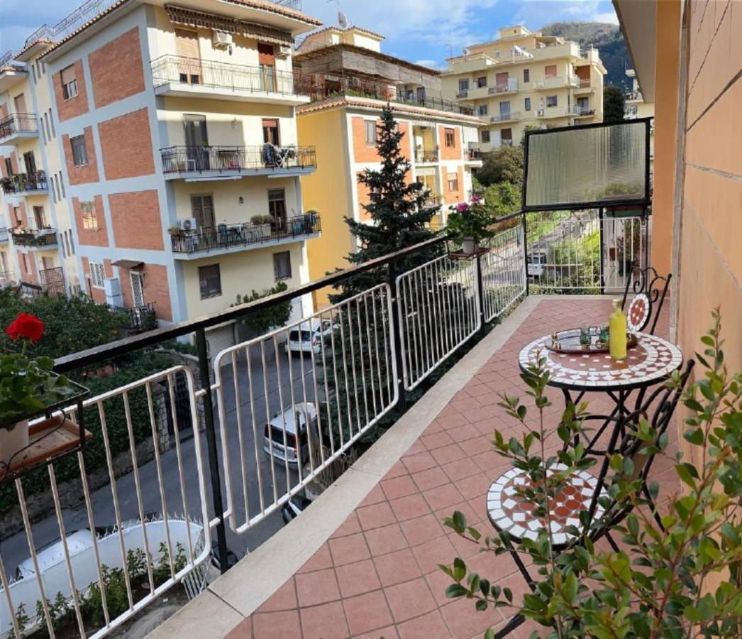 A Casa E' Mamma Apartman Sorrento Kültér fotó